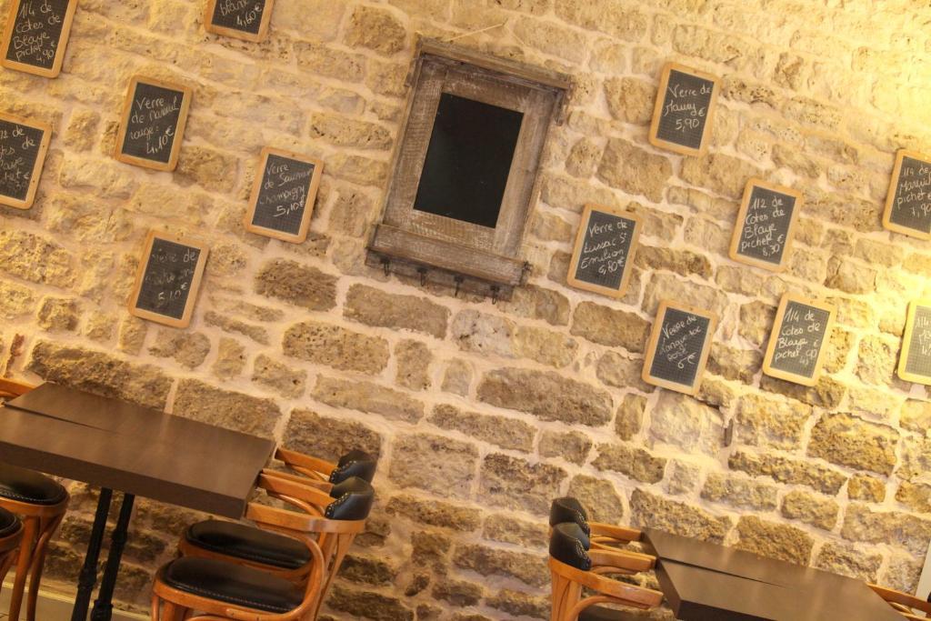 Logis Hostellerie De L'Abbaye Celles-sur-Belle Bagian luar foto